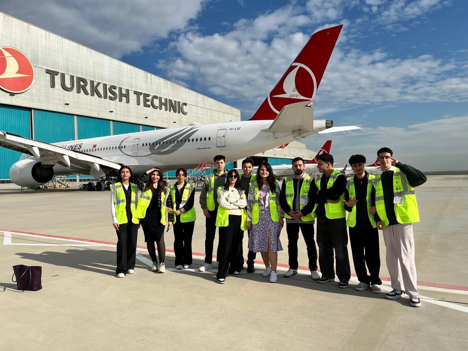 Robotik Havacılık ekibi teknik gezide
